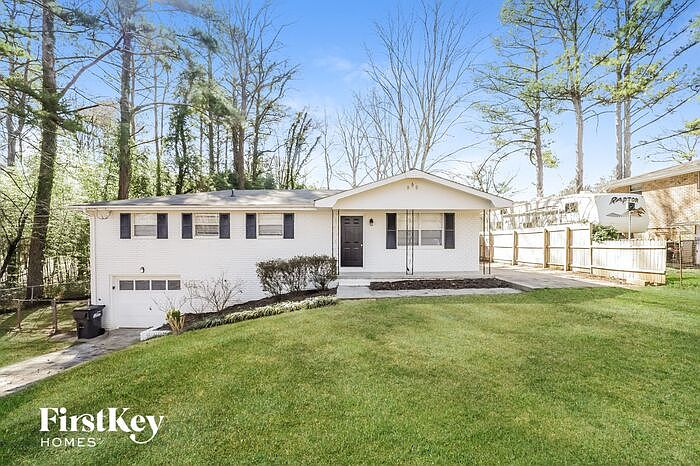 1st image of 150 Mark Ln SE