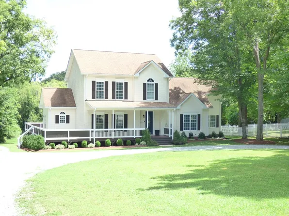 1607 N Main St, South Boston, VA 24592