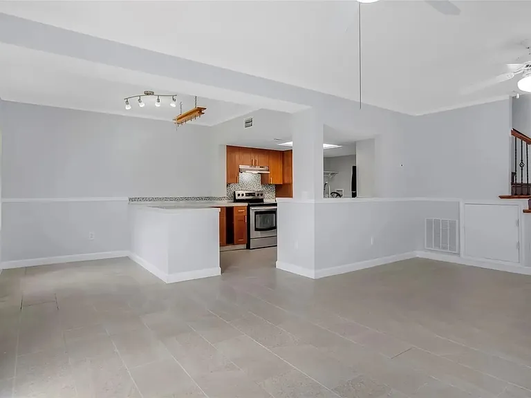 603 Coconut Palm Way #603 — Photo 4