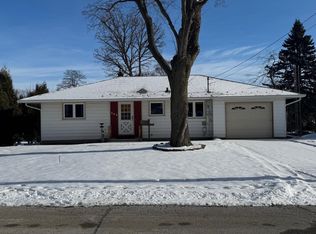 123 Riverview DRIVE, Waterford, WI 53185