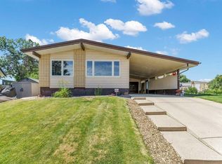 1640 SE 9th Ave NE, Medicine Hat, AB T1A6G2