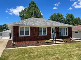 2822 Dentzler Rd, Parma, OH 44134