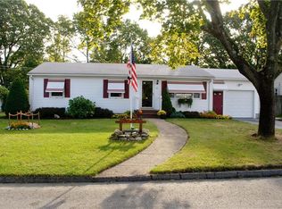 34 Corona Ct, Warwick, RI 02886