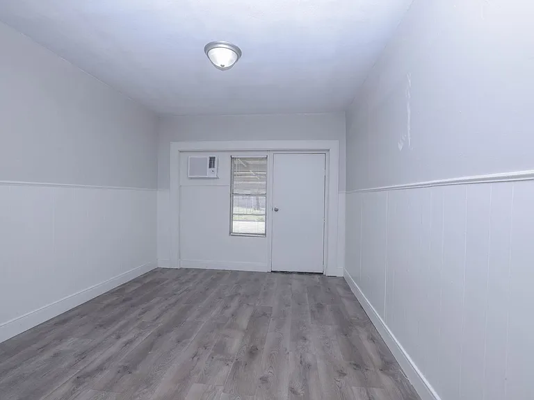 9834 Denning Dr — Photo 20