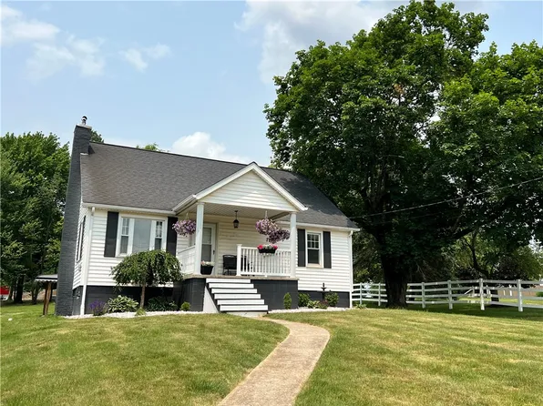 471 E Maitland Ln, New Castle, PA 16105