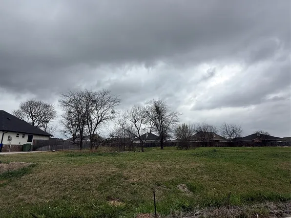 10104 T Bury Ln, Waco, TX 76708