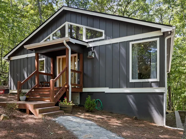 32 Squirrel Trl, Blue Ridge, GA 30513