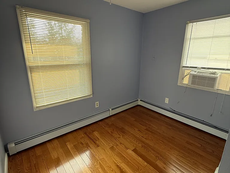 402 Monroe Ave — Photo 6
