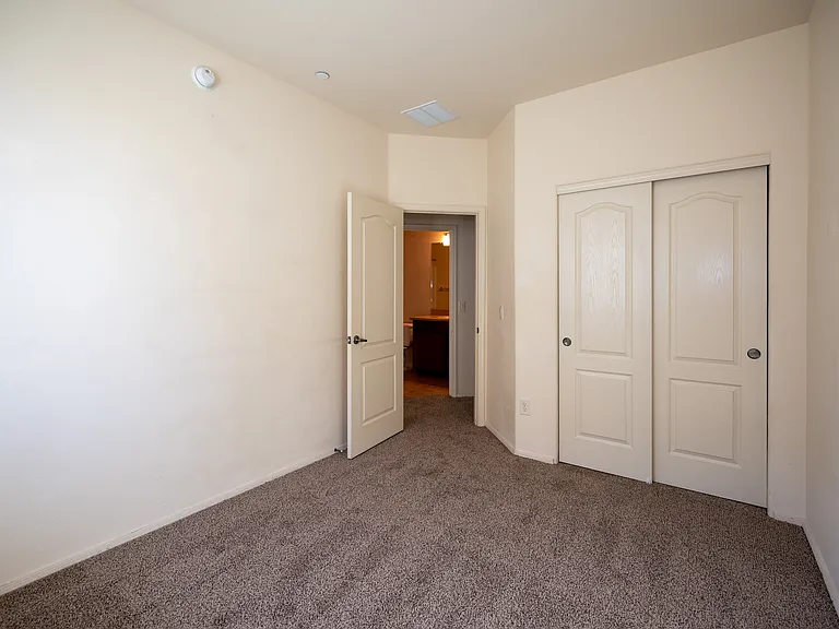 2390 E Blue Diamond Dr — Photo 11