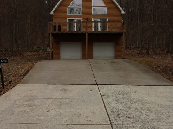 616 Tuscarora Dr W, Hazleton, PA 18202