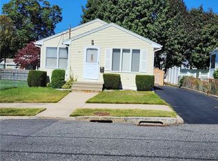 29 Mink Rd, Providence, RI 02908