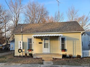 215 W Palmer St, Litchfield, IL