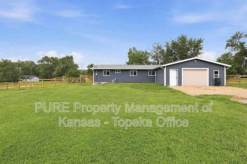 3 bed, 2.0 bath, 1700 sqft, $2,500 — Photo 3