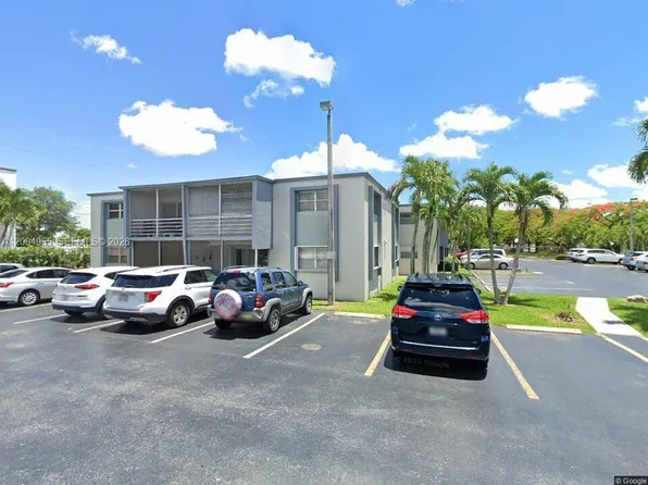 8758 SW 12th St APT 208, Miami, FL 33174