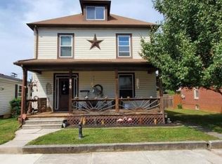 313 4th St, Hanover, PA 17331