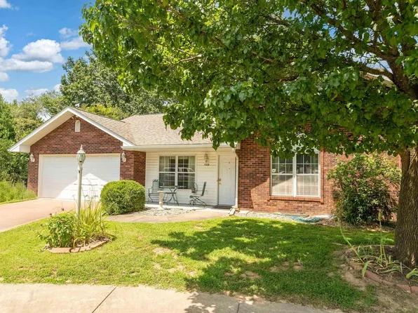 508 Lexington Ct, Carbondale, IL 62901