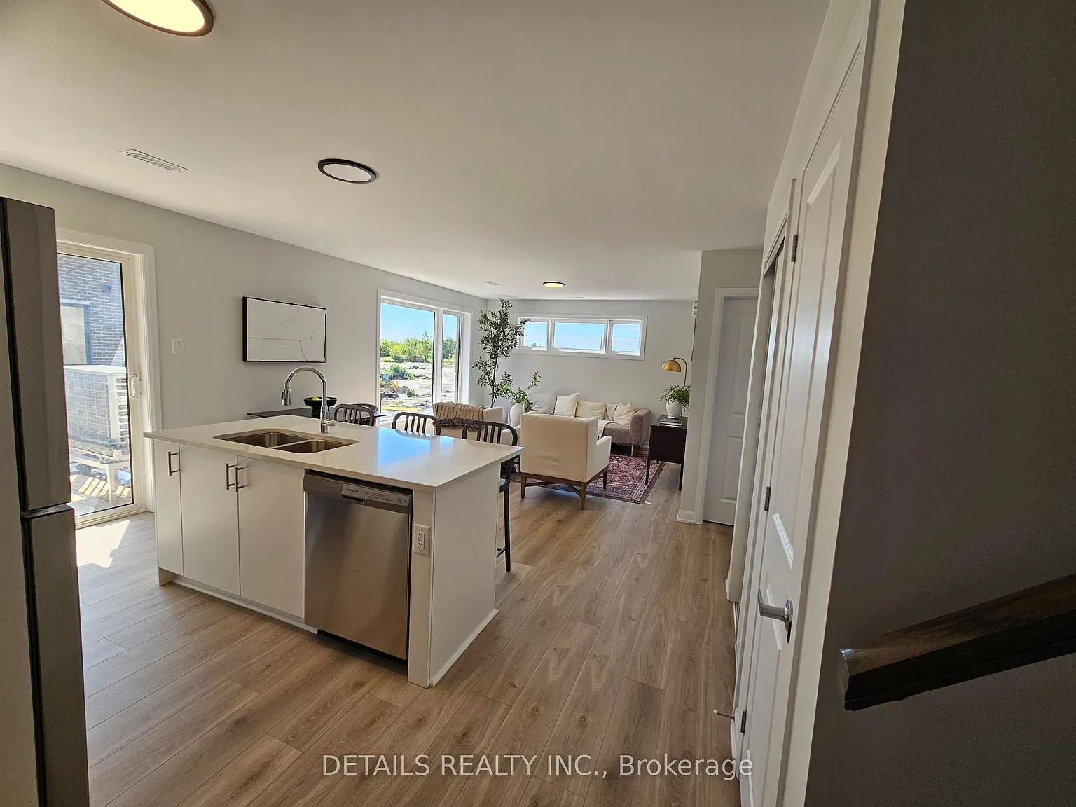 2 bed, $2,250 — Photo 4