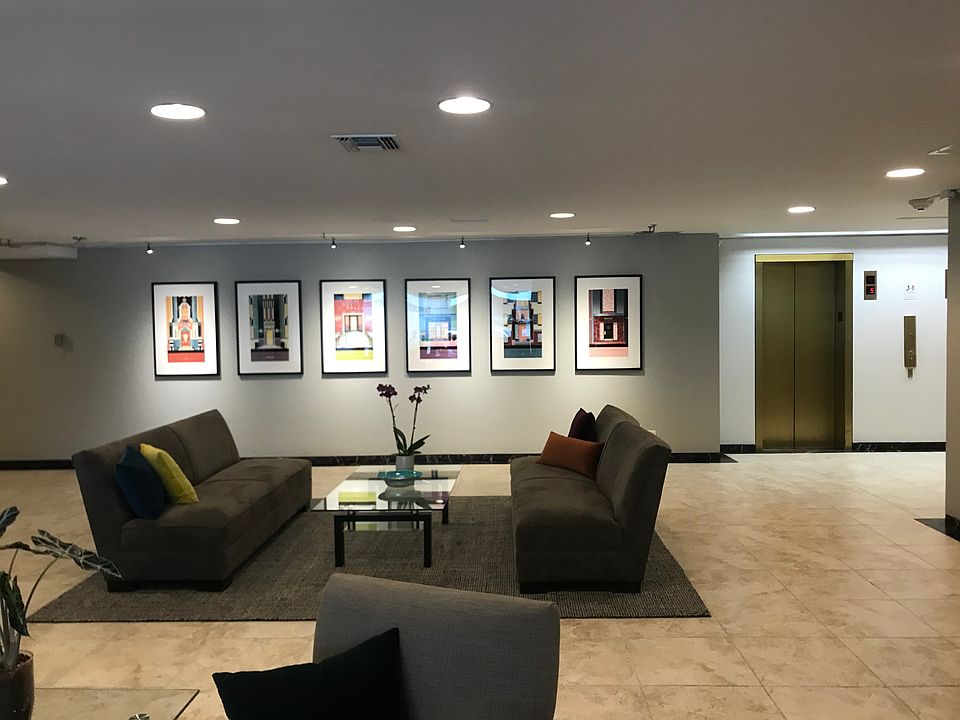 The second seating area. Notice the amazing artwork created by a professional artist who lives in the building.