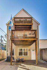 1437 W Belmont Ave APT 4, Chicago, IL, 60657