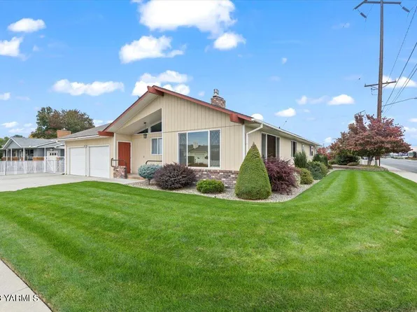 1532 Oak St, Sunnyside, WA 98944