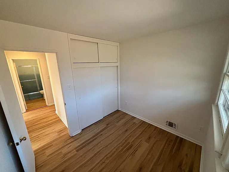 5321 Ravensworth Rd — Photo 11