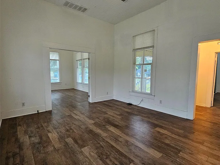 401 Shaw St — Photo 21