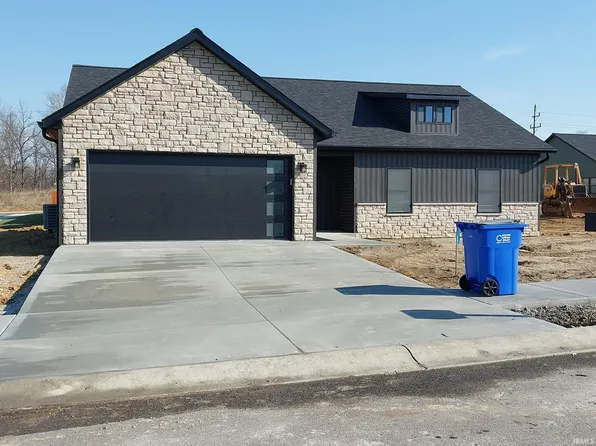 2111 Walden Dr, Bedford, IN 47421