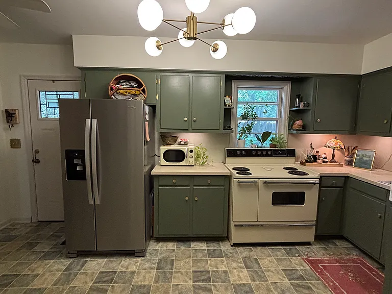 3836 Conrad Dr — Photo 2