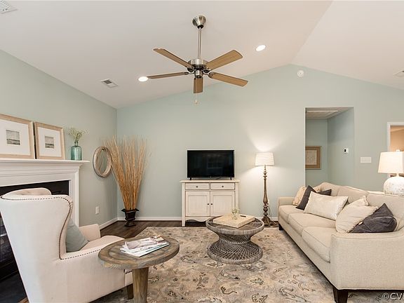 4th image of 8478 Chimney Rock Dr #D3