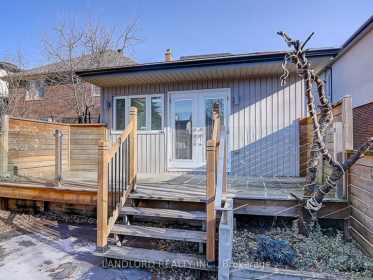 138 Fallingbrook Rd — Photo 33