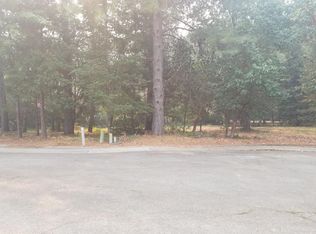 349 Wells Dr, Cave Junction, OR 97523