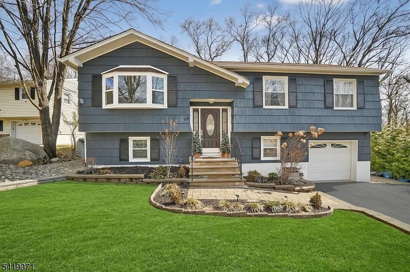 1st image of 116 Star Lake Rd