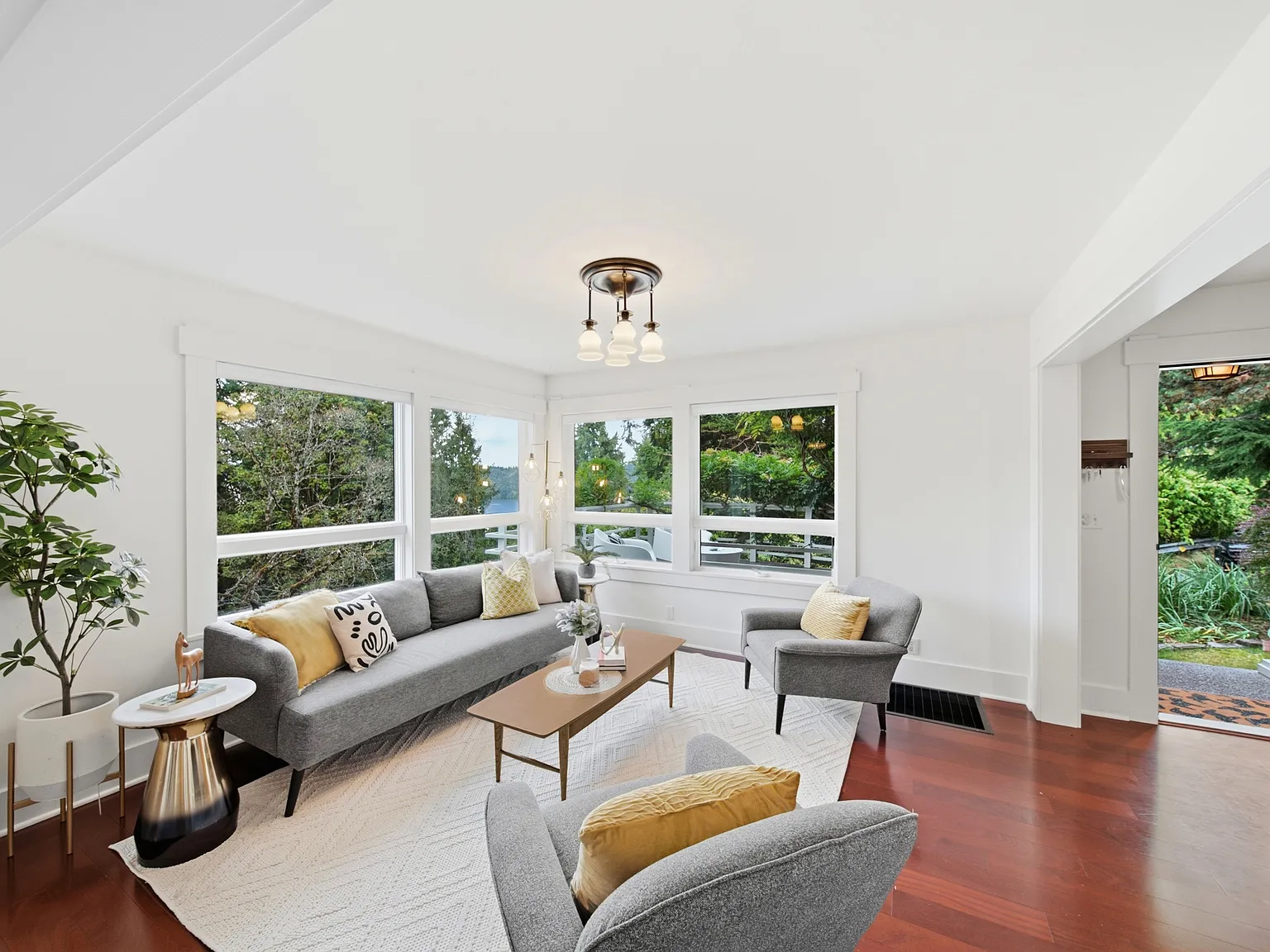 4 bed, 3.5 bath, 2760 sqft, $5,500 — Photo 4