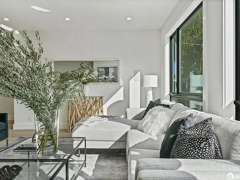 1160 Florida St — Photo 10