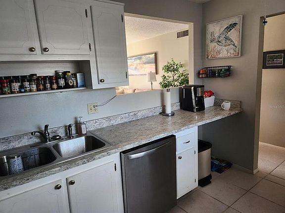 2nd image of 4080 Ironwood Cir APT 204C