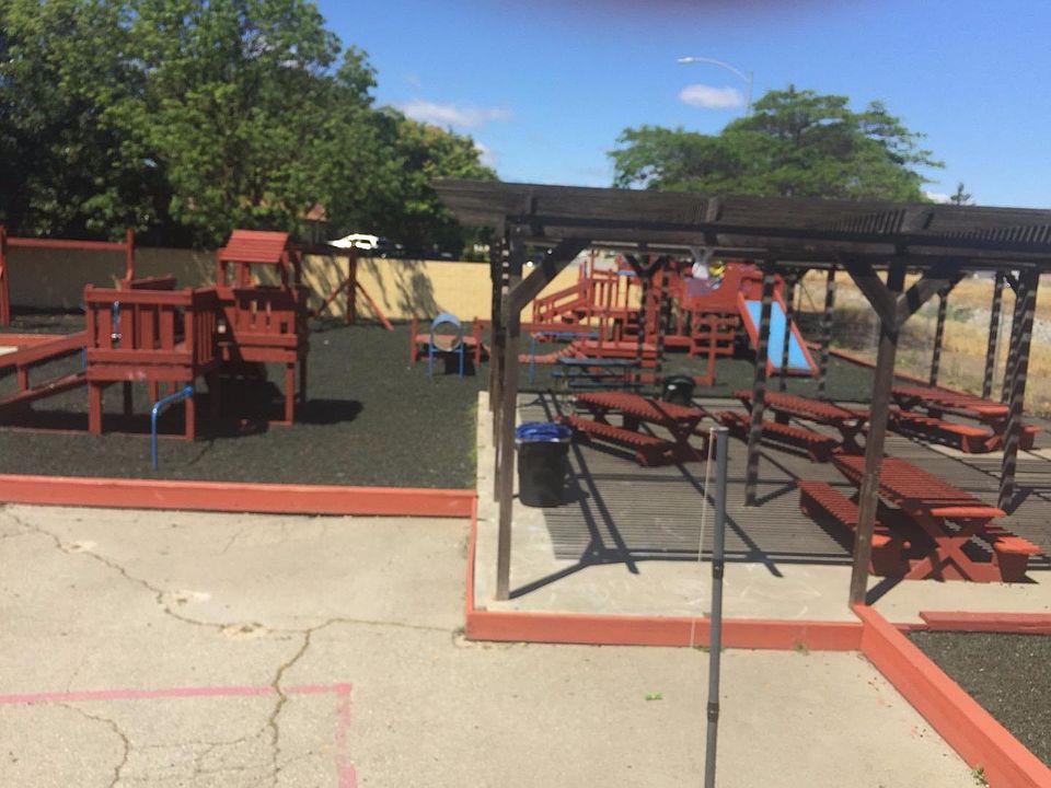 2nd image of 8985 Monterey Rd
