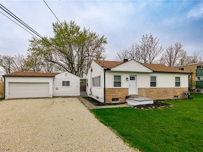 327 Baxter St, Medina, OH, 44256