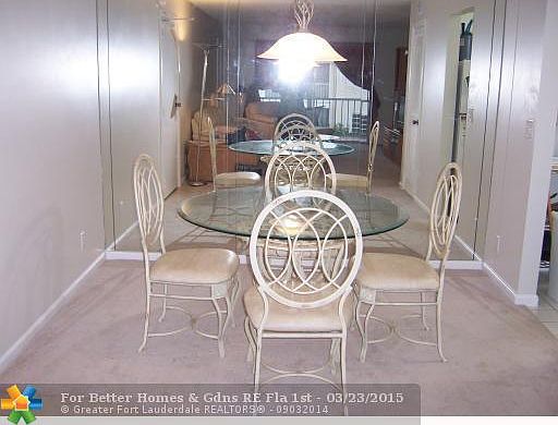 4th image of 6307 Bay Club Dr APT 4
