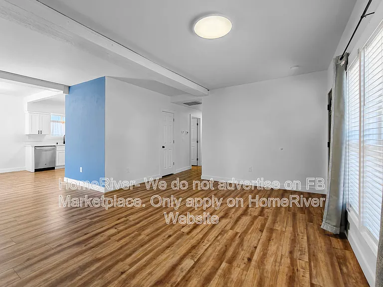 1202 S Russell St — Photo 5