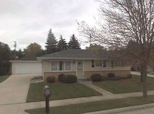 2641 N 30th St, Sheboygan, WI 53083