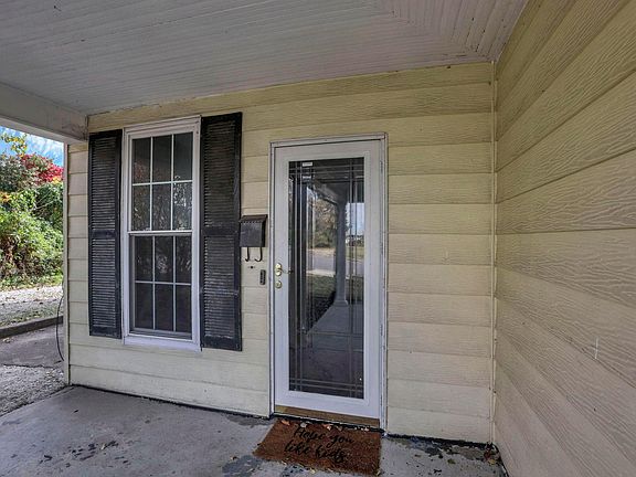 4th image of 315 W Brown St