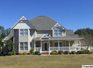 262 Yellow Leaf Rd E, Boaz, AL 35956