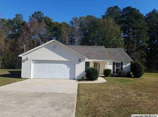 83 Rolling Meadows Rd, Hartselle, AL 35640