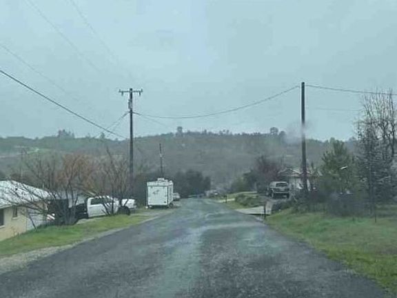 Exterior Neighborhood (street photo)