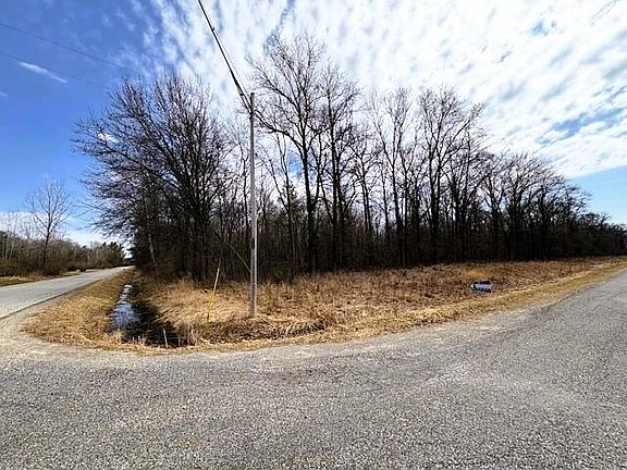 3rd image of W Prairie Rd