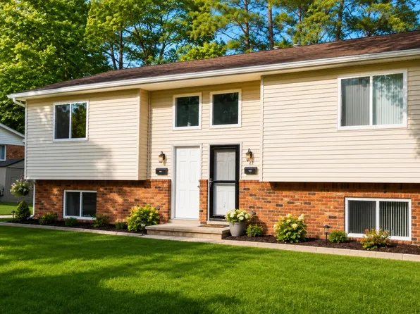 211 Hacker St, Rochester Hills, MI 48307
