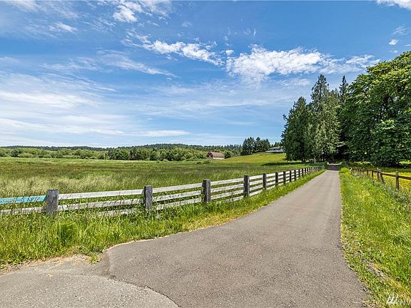Entering this property you experience the peaceful country vibe of the Burley Community.
