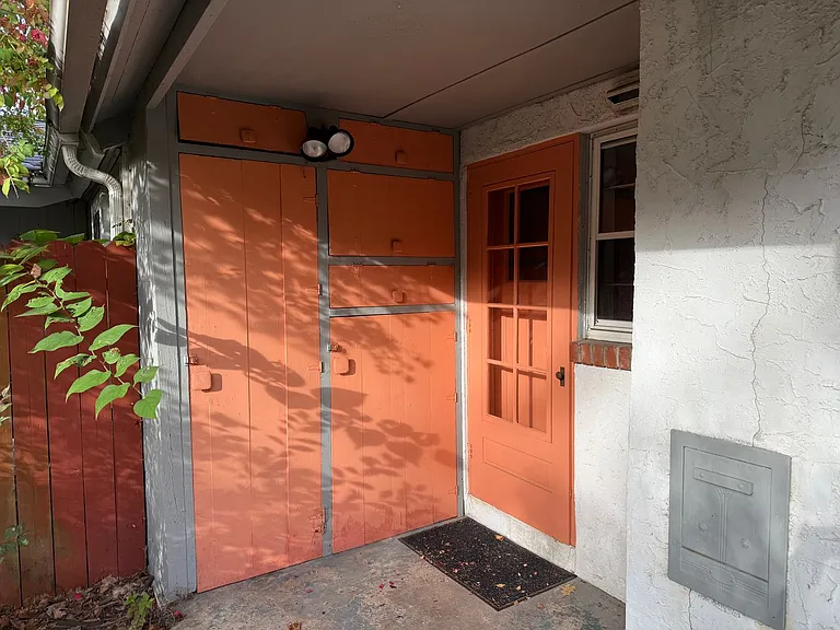 616 W Foster Ave — Photo 4