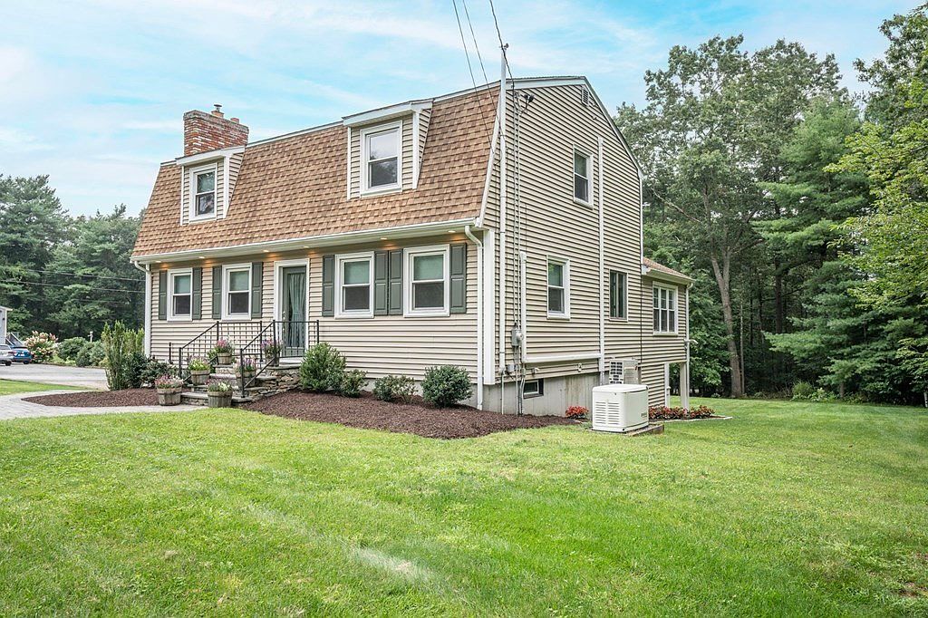 22 Joaquin Ave, MA 02702 Zillow