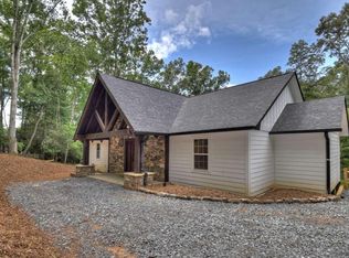 17 Cub Dr, Mineral Bluff, GA 30559